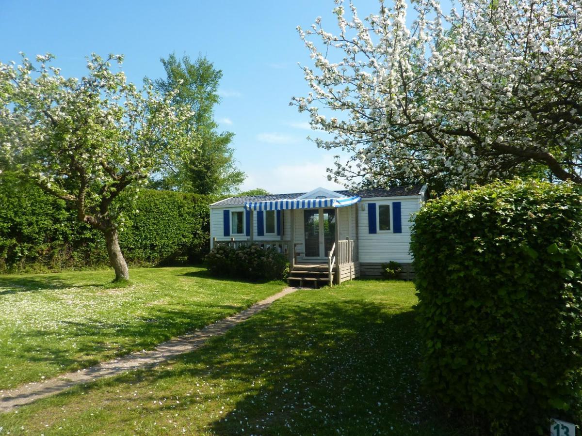 Camping Pommiers Des Trois Pays Licques Eksteriør billede