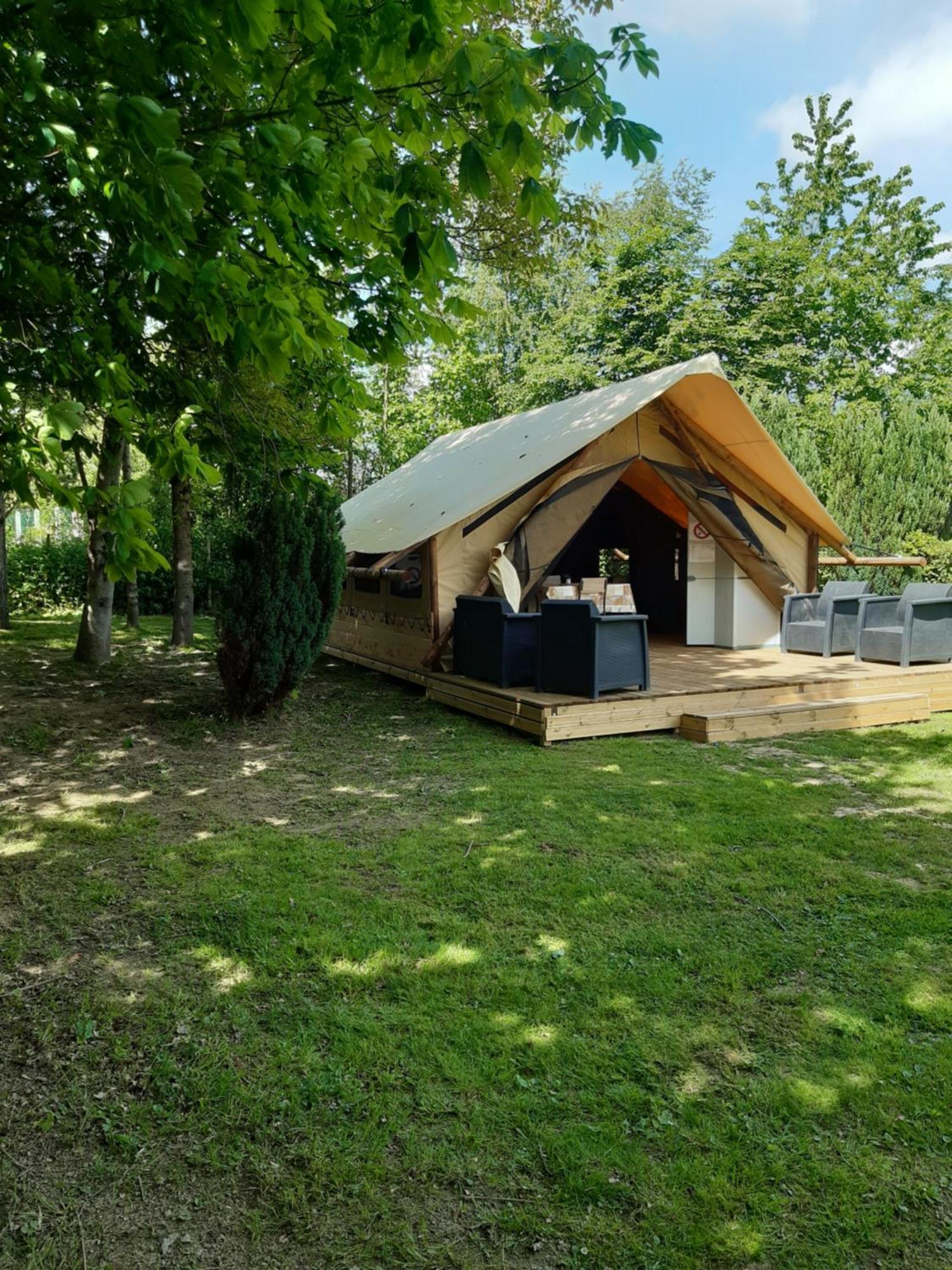 Camping Pommiers Des Trois Pays Licques Eksteriør billede
