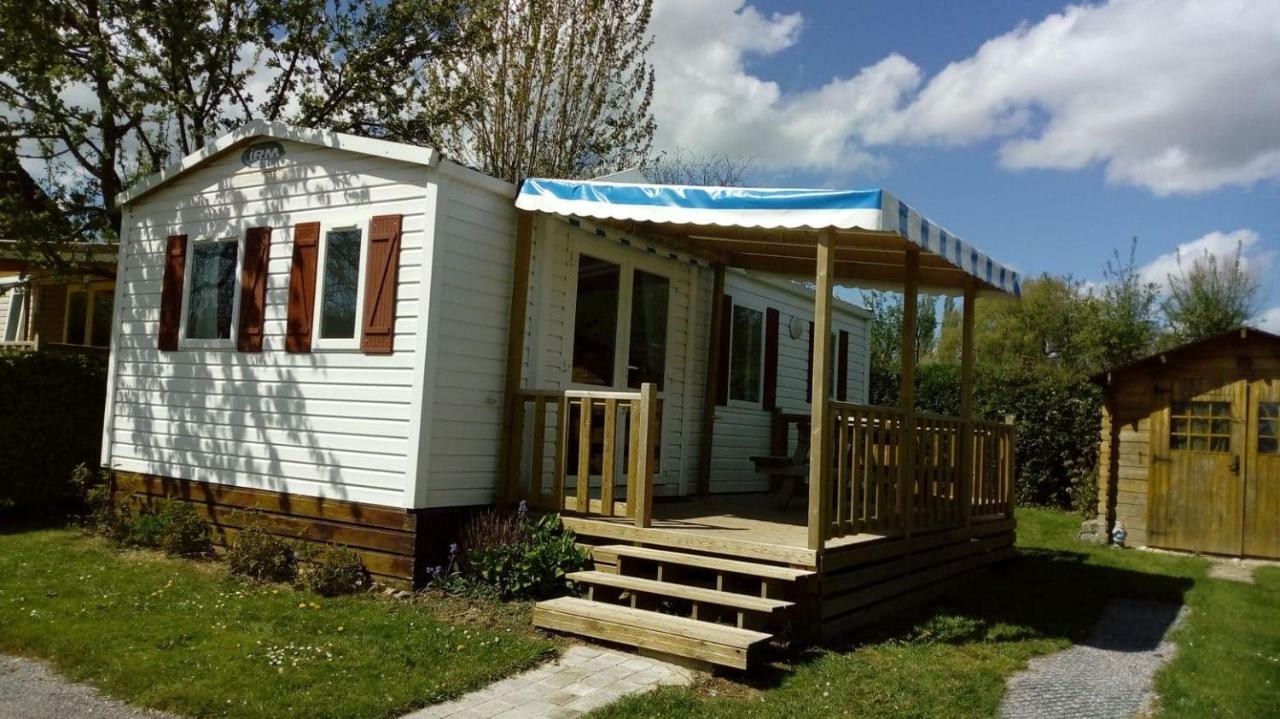 Camping Pommiers Des Trois Pays Licques Eksteriør billede